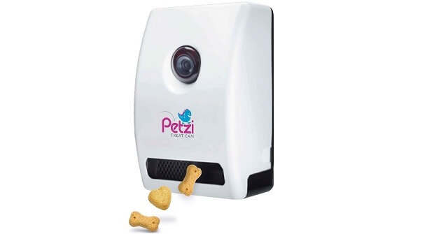 how does the remote treat dispenser for dogs work