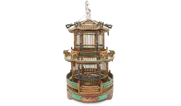 Dense wire wood Pagoda Cage